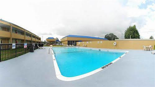 Days Inn By Wyndham Washington Exterior photo